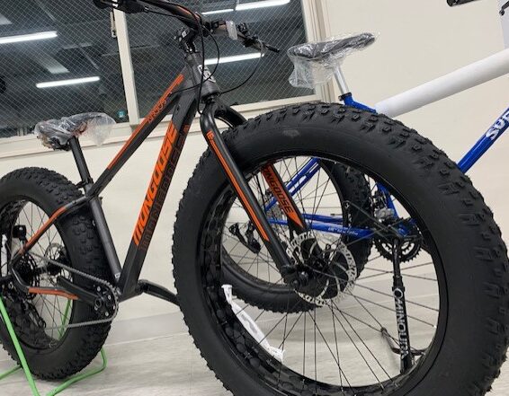 最旬トレンドパンツ MONGOOSE ARGUS 26×4.9 ファットバイク 自転車本体